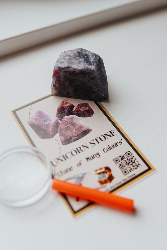 Earth Quest Box - Quest 2: Light & Colour